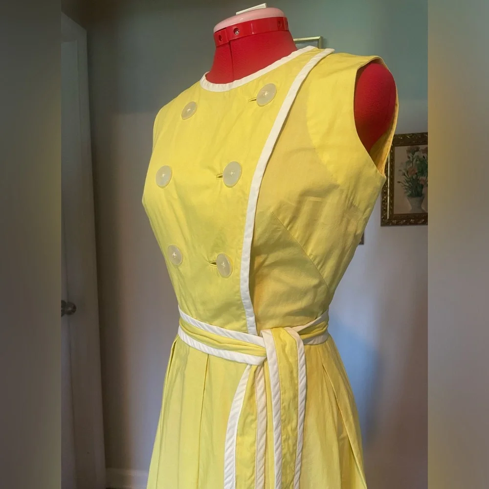 VTG 1950s Yellow Fit & Flare Day Dress / Full Skirt & Wrap Top - Picture 5 of 16
